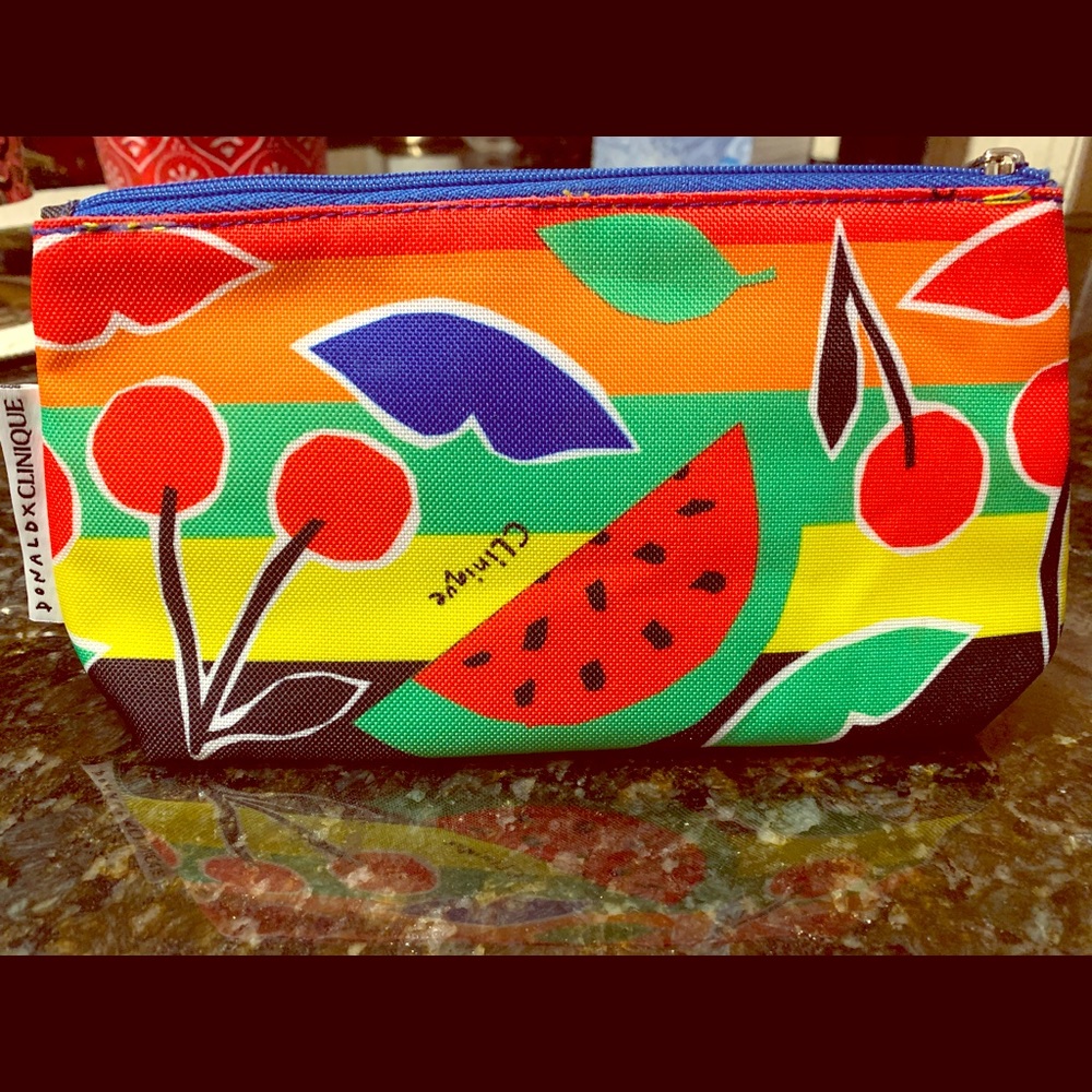 Clinique travel bag/makeup bag